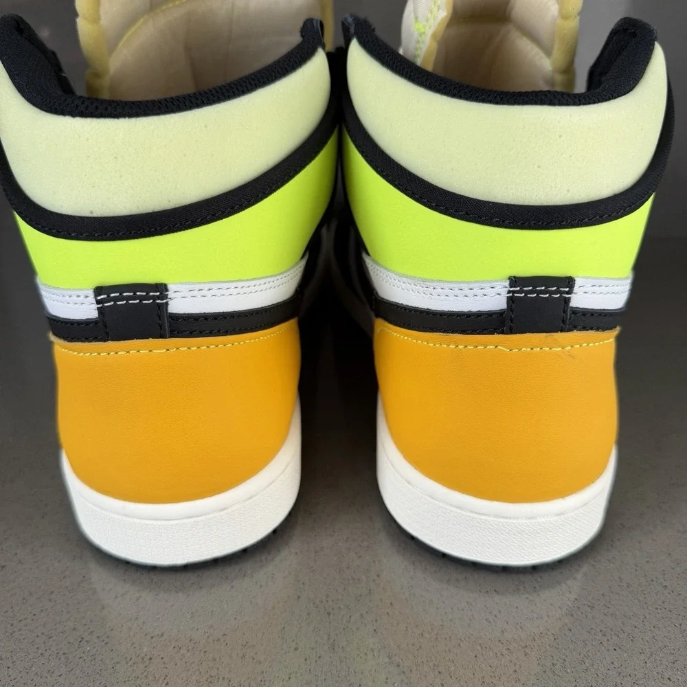Nike Air Jordan 1 Retro High OG Volt Gold Men's Size 11 555088-118 Sneakers